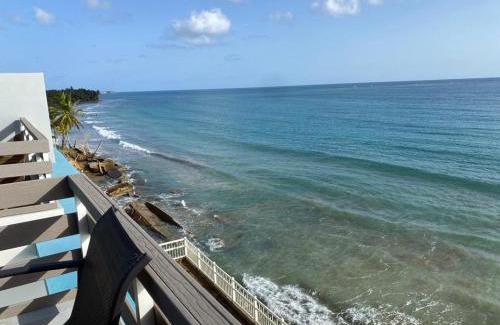 Playa Fortuna Apartamento | Beautiful Beach Front Penthouse w Rooftop Terrace