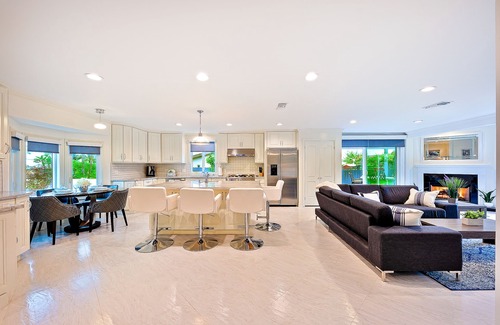 Olde Carlsbad Casa | Beautiful Beach Getaway, Water Views, Walk to Ocean + Dining