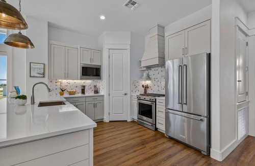 Port Aransas Casa | Beautiful Beach House w/game room, pack n play, access to pool, golf, & beach
