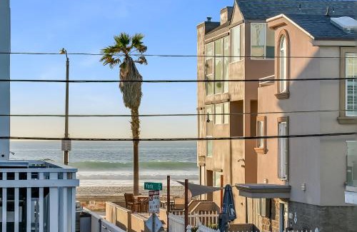 Mission Beach Casa | Beautiful Beach Home - Ocean View, AC & Patio
