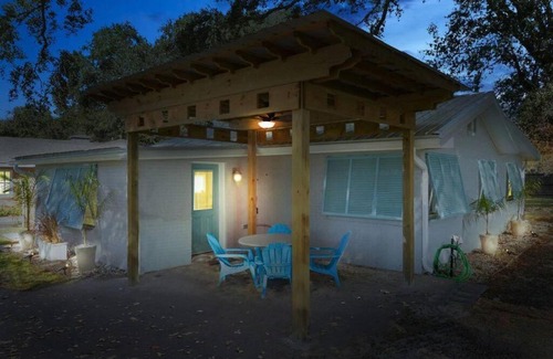 Gulfport Casa | Beautiful Beach House 2 Minute Walk to Sandy Beaches Quiet Area
