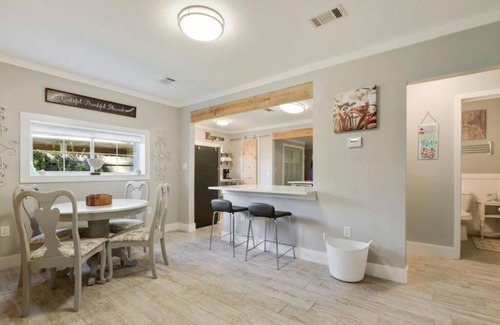 Gulfport Casa | Beautiful Beach House 2 Minute Walk to Sandy Beaches Quiet Area
