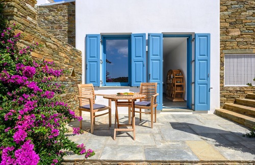 Gavrio Casa | Beautiful house on the beach with swimming pool for 8p