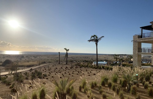 Los Cangrejos II y ÌII Apartamento | Beautiful, beach front property, minutes from downtown Cabo. Golf, pools and spa