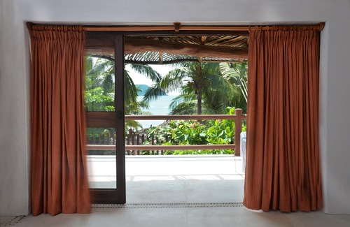 Playa la Madera Casa | Hermosa propiedad frente al mar en la bahía de Zihuatanejo
