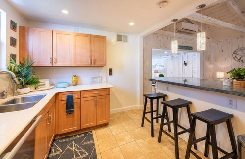 Lauderdale Beach Casa | Beautiful Beach Villa - just steps from the beach!