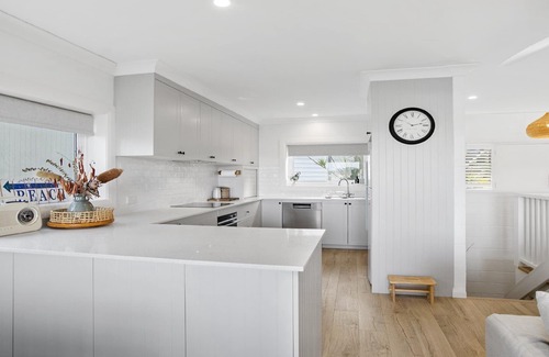 North Avoca Casa | Beautiful beach views in popular North Avoca location