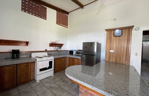 Esterillos Este Casa | Casa Jenga: Hermosa casa frente al mar en Esterillos Este