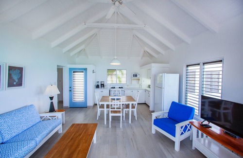 Runaway Bay Apartamento | Hermoso apartamento frente al mar a pocos pasos de una hermosa playa de arena blanca.
