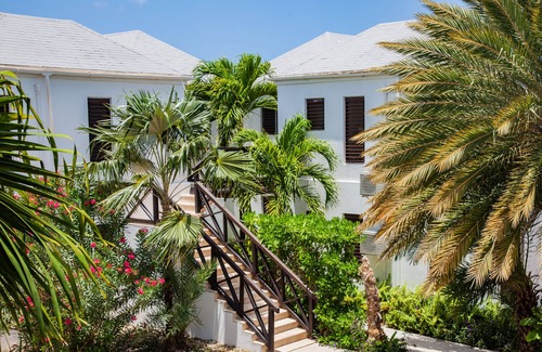 Runaway Bay Apartamento | Hermoso apartamento frente al mar a pocos pasos de una hermosa playa de arena blanca.