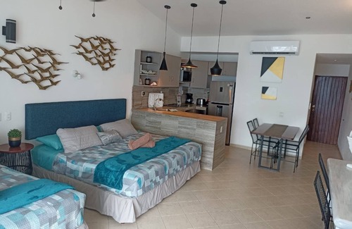 Zona Hotelera Apartamento | Beautiful beachfront apartment with access to the hotel's facilities