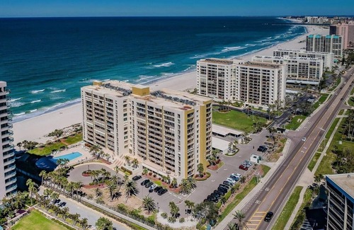 Sand Key Condominio | Beautiful Beachfront Sand Key 2 Bedroom Condo