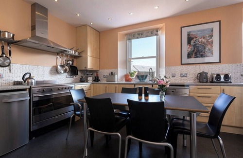 North Berwick Apartamento | Beautiful beachside villa, with uninterrupted views across to the Fife coastline. Sleeps 8.