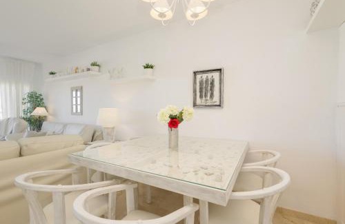 Urbanizacion Costabella Apartamento | Beautiful beachside duplex apartment with amazing sea views