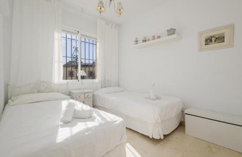 Urbanizacion Costabella Apartamento | Beautiful beachside duplex apartment with amazing sea views