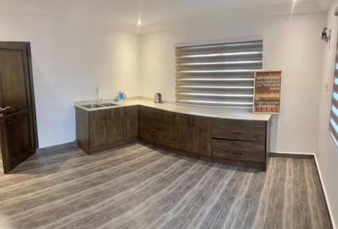 East Legon Apartamento | Beautiful Bedroom Apartment Near Accra Mall Guest Favorite