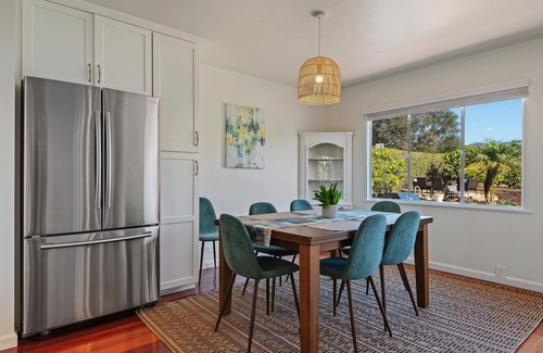 Toro Canyon Casa | Beautiful Bella Luna, near the beach, Sleeps 6 with Jacuzzi and Firepit!