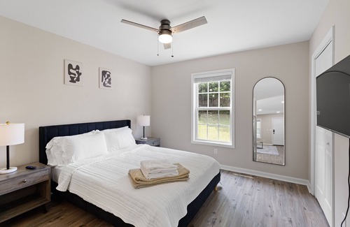 Belmont Casa | Beautiful Belmont Home!