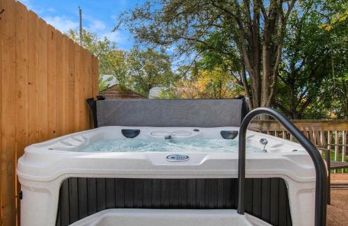 Benson Casa | Beautiful Benson Cottage with Year-Round Hot Tub