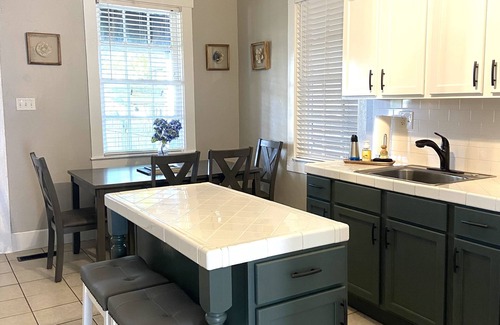 St. Charles Historic District Casa | Beautiful Benton Beauty