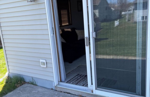 Stewartville Casa | Beautiful Big House in a quaint little Town!