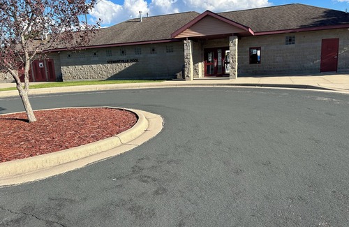 Stewartville Casa | Beautiful Big House in a quaint little Town!