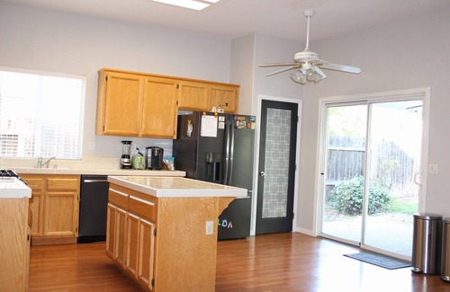 Highland Reserve Casa | Beautiful Big House, Great LOCATION & Neighborhood