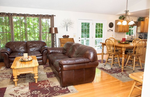 McGaheysville Casa | Beautiful Big Resort Home, Vistas, Piscina, Ping Pong, Air Hockey, Futbolín, Wii