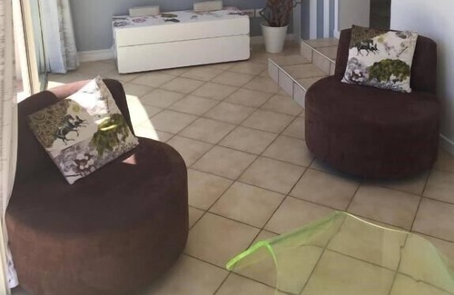 La Bouilladisse Apartamento | Beautiful Bouilladisse house with large garden and swimming pool