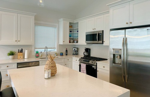Port Stanley Casa | Beautiful brand new 4 bedroom, 3 bath home - Port Stanley, ON Kokomo Beach Club
