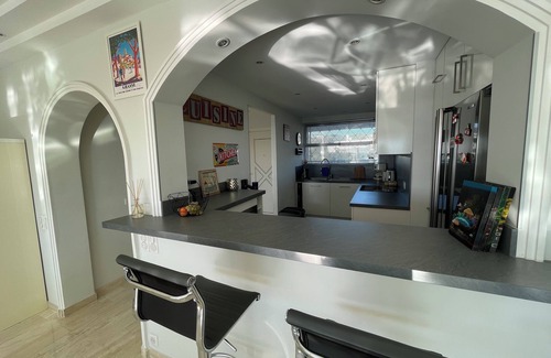 Villeneuve Loubet Beach Apartamento | Beautiful, bright apartment. Marina Baie des Anges, superb view. 3-star rating