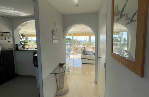 Villeneuve Loubet Beach Apartamento | Beautiful, bright apartment. Marina Baie des Anges, superb view. 3-star rating