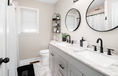 Durham Casa | Beautiful bright and spacious residential home!