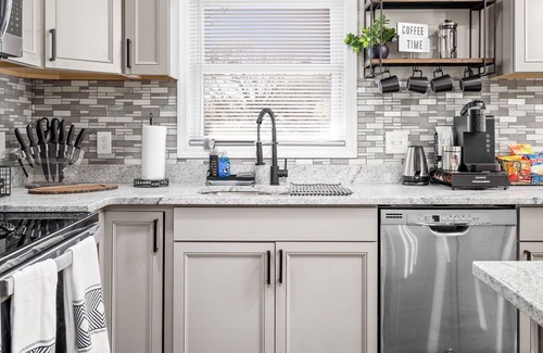 Durham Casa | Beautiful bright and spacious residential home!