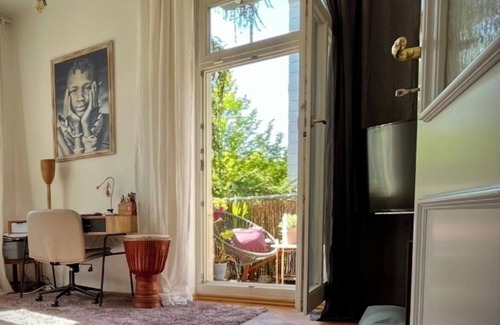 Striesen Apartamento | Beautiful Bright Apartment in Blasewitz Right by the Park and Close to the Elbe