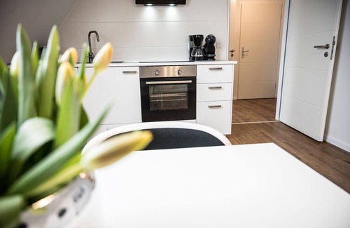 Freienohl Apartamento | Bonito y luminoso ático con vistas al bosque de Arnsberg.
