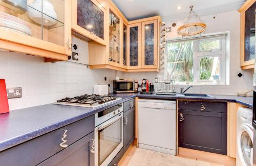 Southwick Casa | Beautiful Brighton House - Free Parking