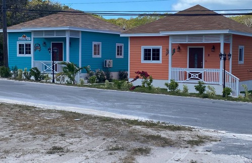 North Palmetto Point Cabaña | Beautiful 1BR cottage in North Palmetto Point w/ A/C, Wi-Fi, washer & dryer