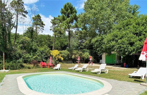 Capraia e Limite Casa | Hermoso bungalow con piscina compartida
