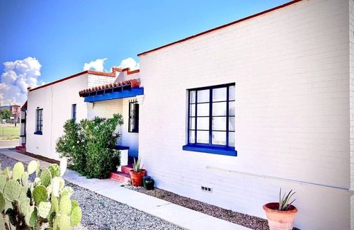 Rincon Heights Casa | Beautiful Bungalow Close to U of A, Downtown and Historic 4th Court