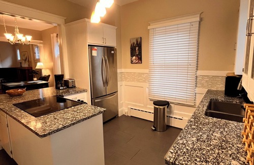 Washington Park West Casa | Beautiful bungalow with AC in vibrant Wash Park near Denver