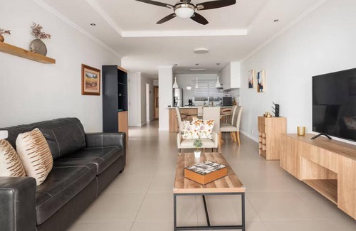 Escazú Condominio | Beautiful Condo just steps from Avenida Escazu in an unbeatable location