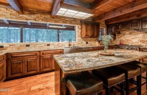 Downtown Mississauga Casa | Beautiful fantasy House