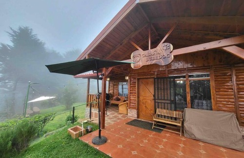 Canton Tarrazu Casa | Beautiful Cabin Bulldog”Frente a Destinos La Lucha