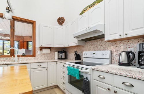 Merritt Casa | Beautiful Cabin Creek Sunsets