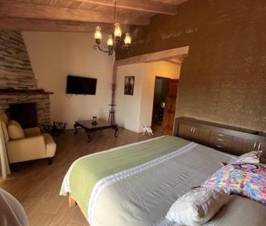 Tapalpa Casa | Beautiful Cabin Downtown Tapalpa Oven Mud Barbecue Grill 4 Room 12 ppl TV Wifi