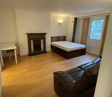 Holloway Cama Y Desayuno | Beautiful Camden Home with Private Garden