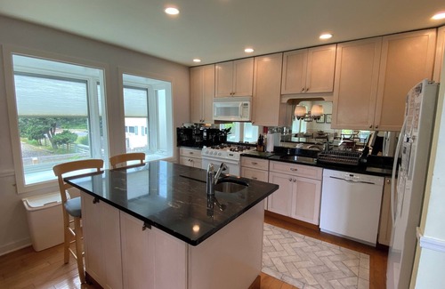 Cape May Point Casa | Beautiful Cape May Point Home with Lighthouse and Pond Views