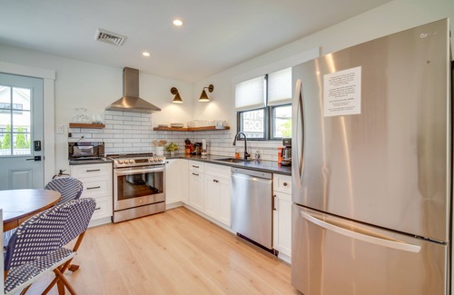 Cape May Cabaña | Beautiful Cape May Cottage: Walk to Beach & Mall!