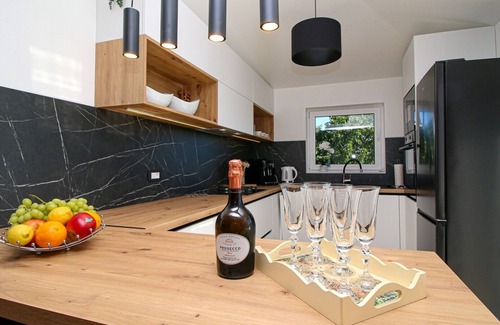 Vrvari Villa | Casa Nerlović / Charming Casa Nerlović in Poreč, Istria